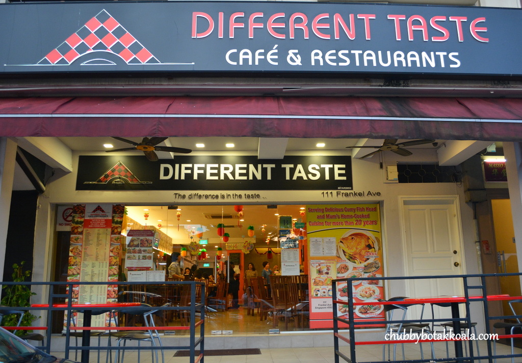 Created in 1989 and operating since Different Taste Cafe & Restaurants is a big name in the list of Singaporean cafes in Little India